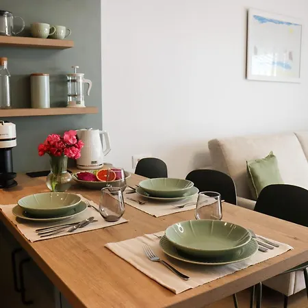 Janna I - Your Cozy Family * 阿德耶